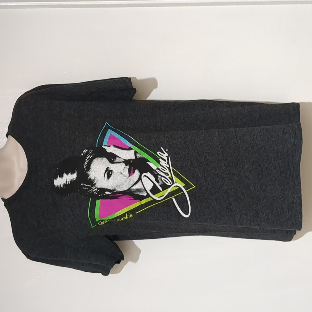 Selena Queen of Cumbia T shirt women size Medium